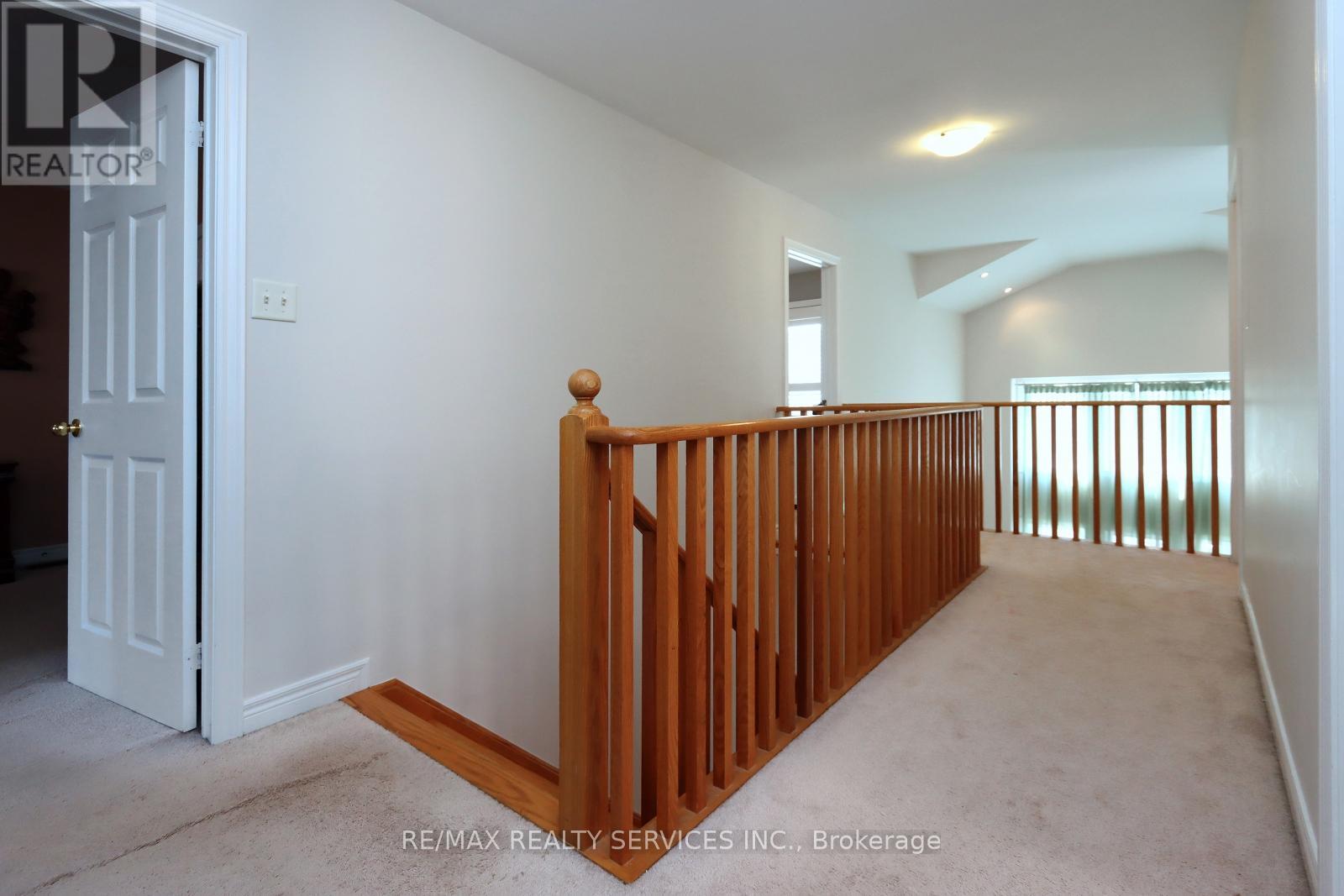 Photo 15 of 28 Hoile Drive, Ajax ON