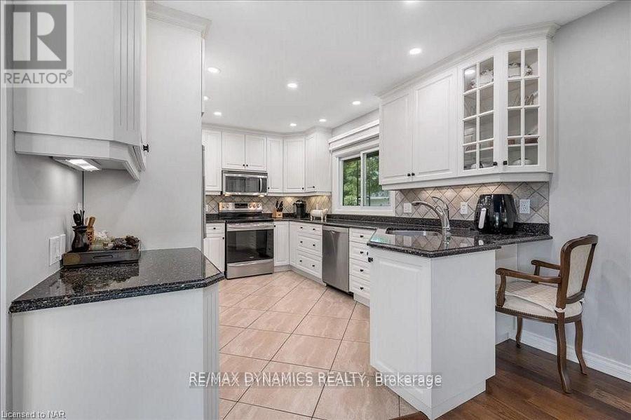 Photo 12 of 15842 Niagara River Parkway E, Niagaraonthelake ON