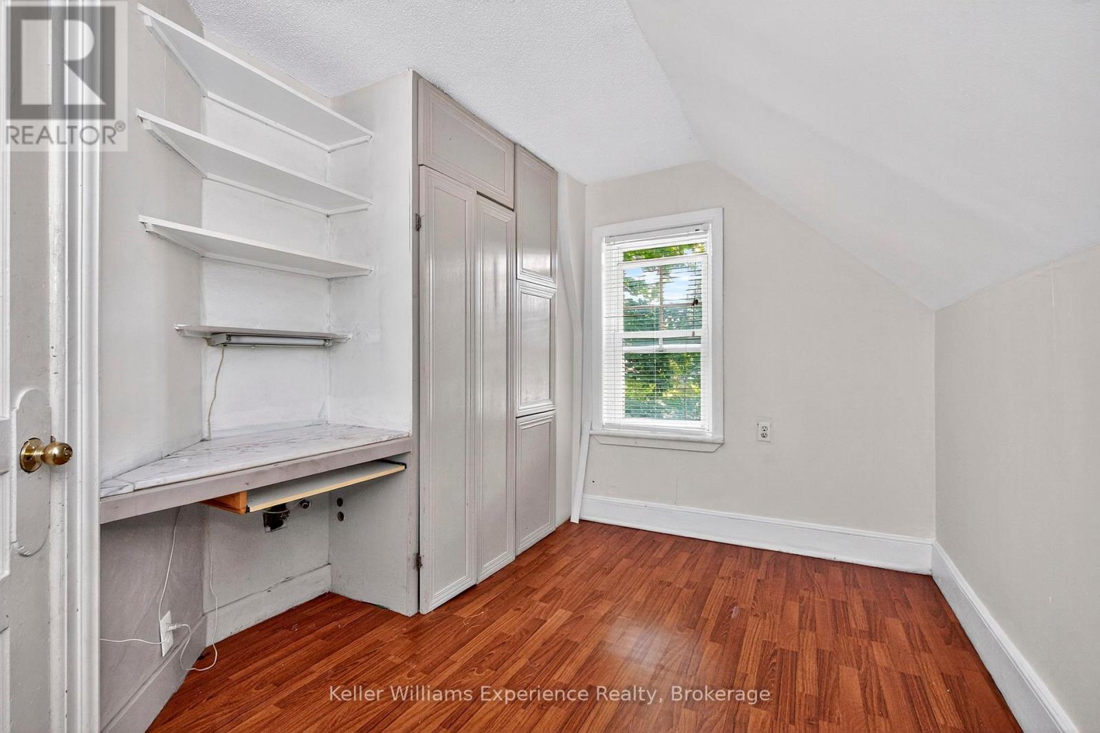 Photo 18 of 361 Third Street, Midland ON