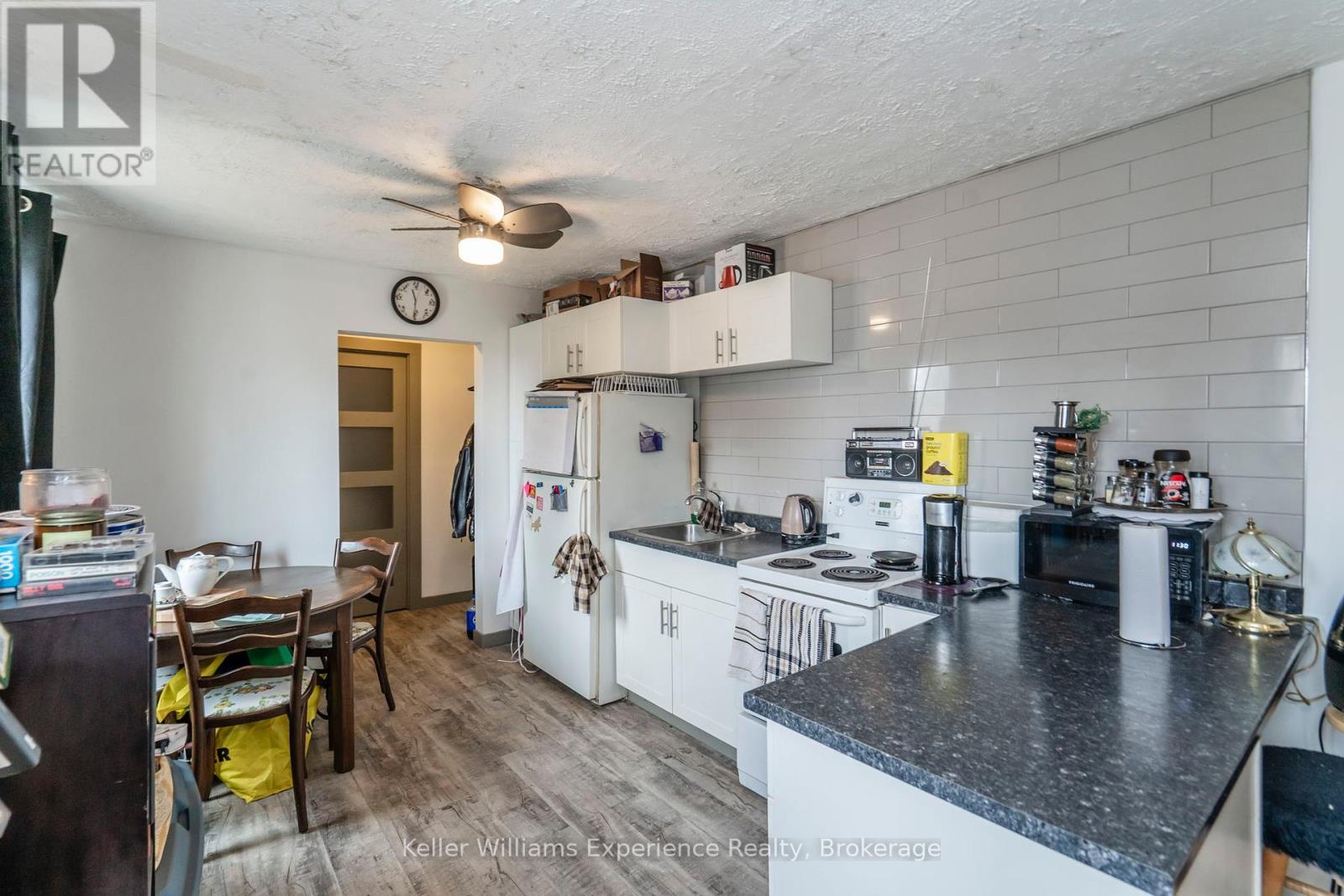 Photo 11 of 361 Third Street, Midland ON