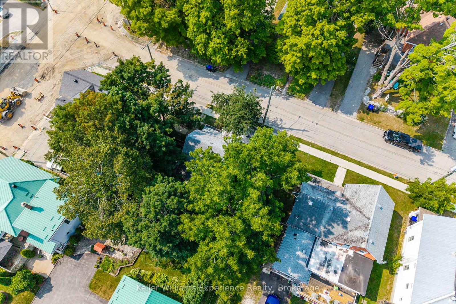 Photo 5 of 361 Third Street, Midland ON