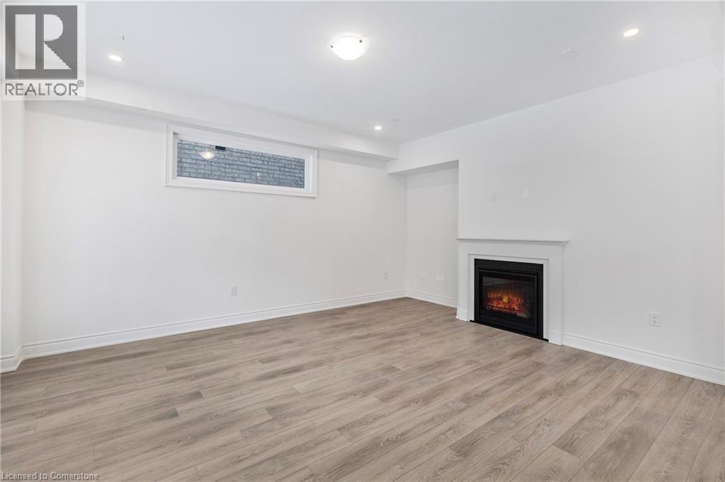 Photo 10 of 59 Cunningham Drive, Bradford West Gwillimbury ON