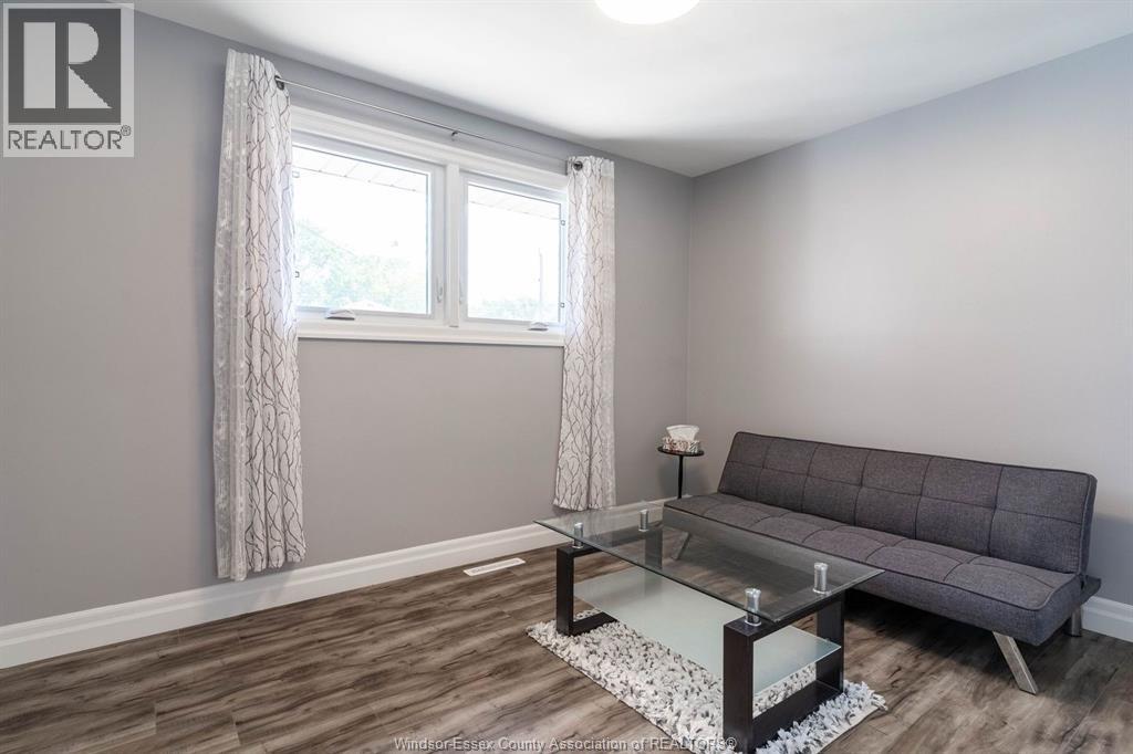 Photo 19 of 1006 Buckingham Road, Windsor ON