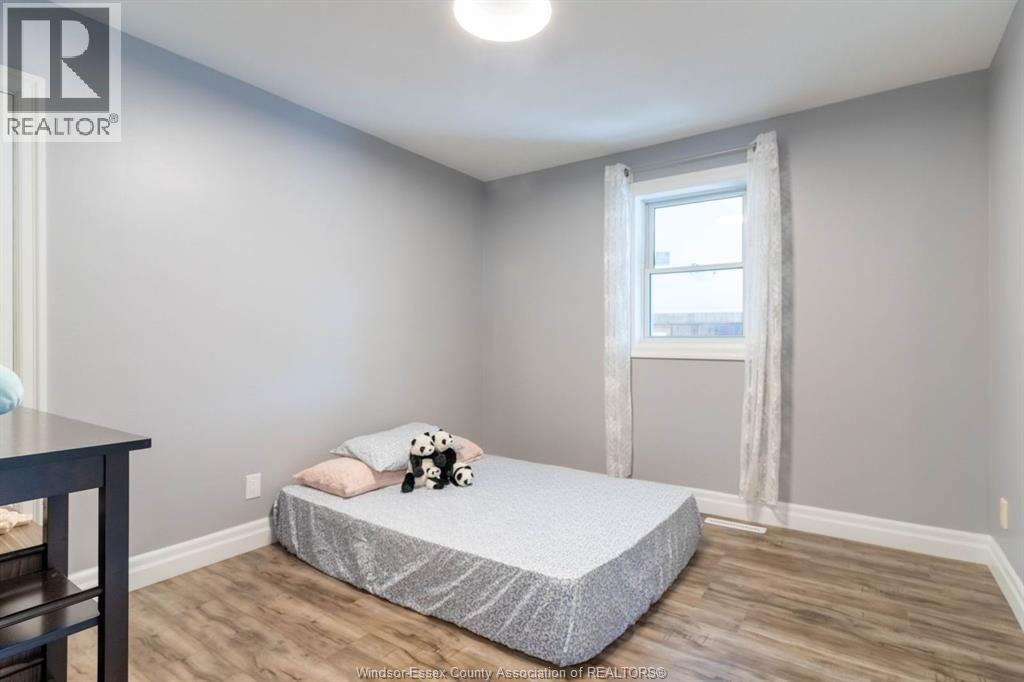 Photo 21 of 1006 Buckingham Road, Windsor ON