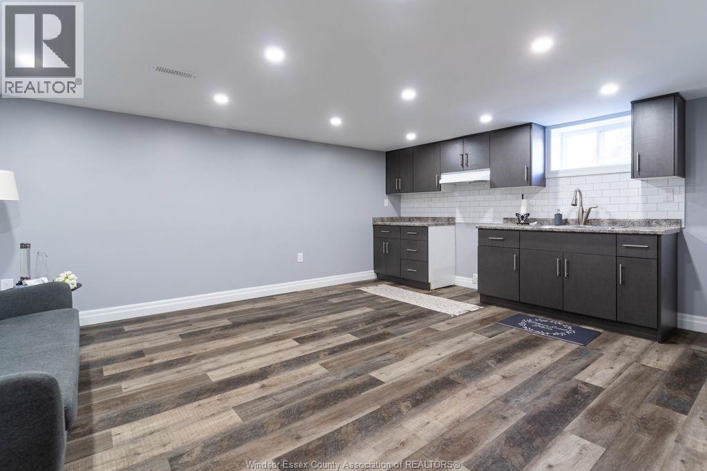 Photo 26 of 1006 Buckingham Road, Windsor ON