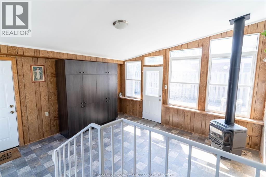 Photo 40 of 1006 Buckingham Road, Windsor ON