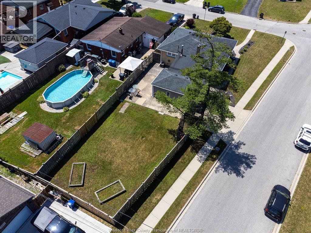 Photo 49 of 1006 Buckingham Road, Windsor ON