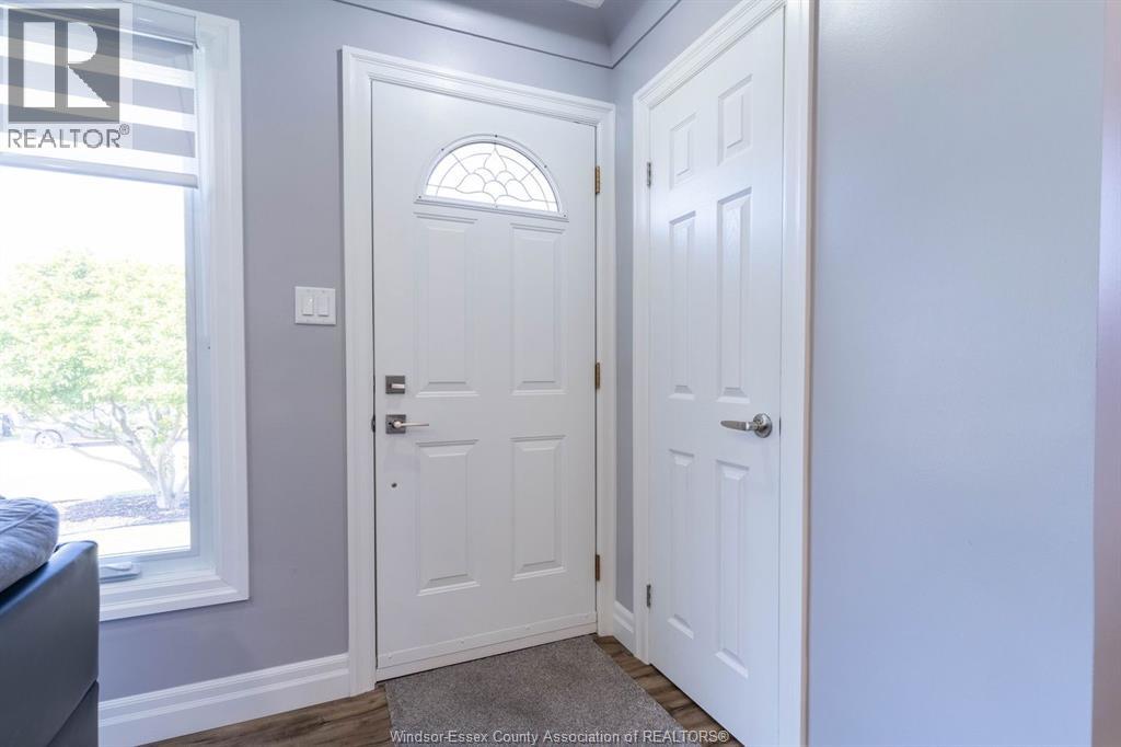 Photo 8 of 1006 Buckingham Road, Windsor ON
