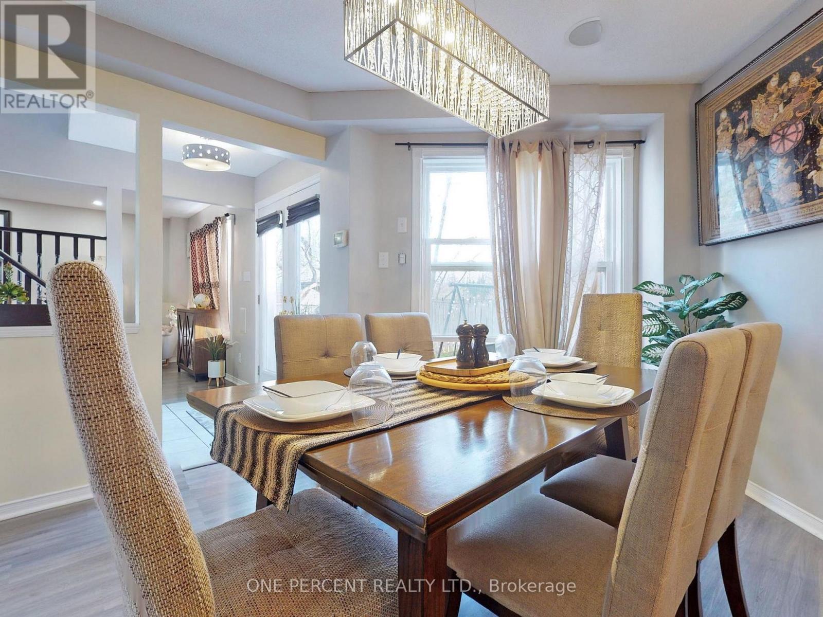 Photo 10 of 56 32 Brandy Lane Way, Newmarket ON