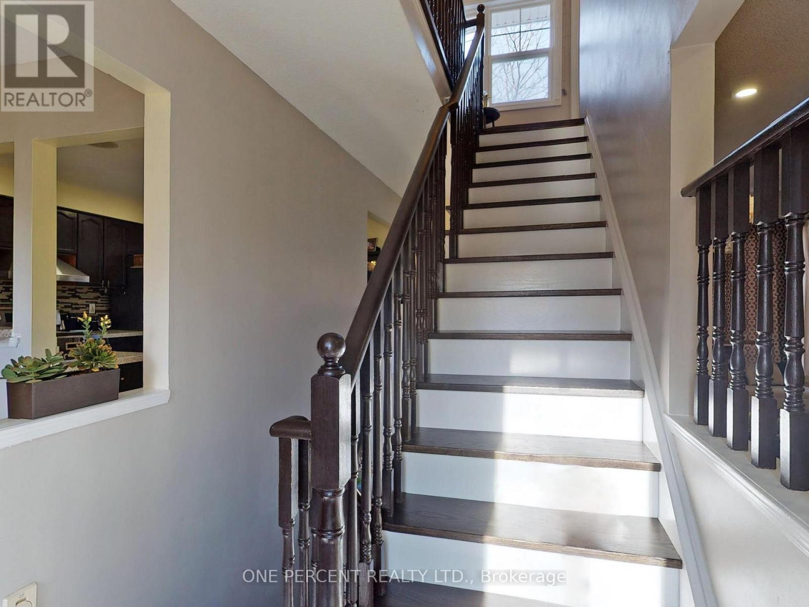 Photo 15 of 56 32 Brandy Lane Way, Newmarket ON