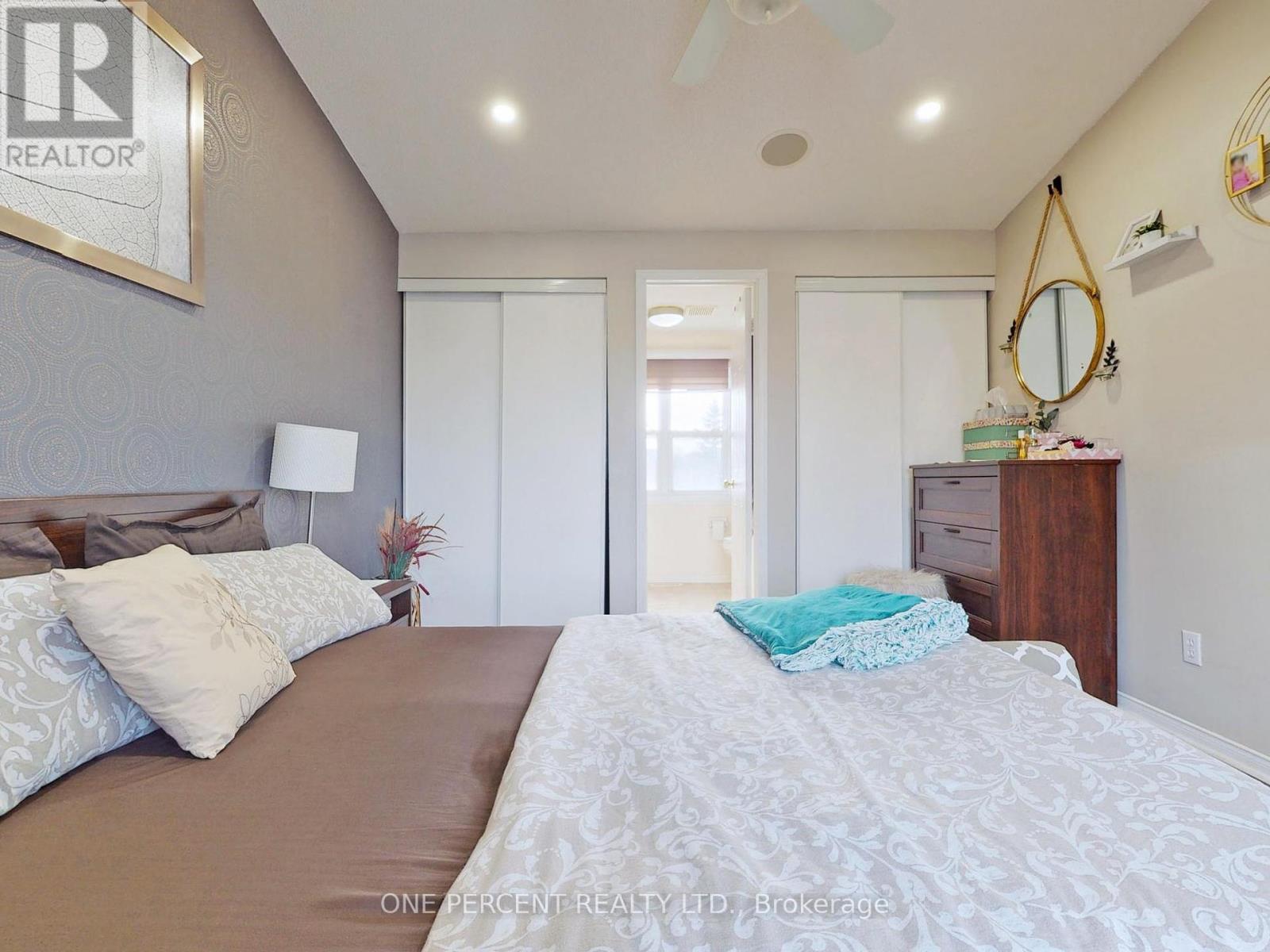 Photo 22 of 56 32 Brandy Lane Way, Newmarket ON