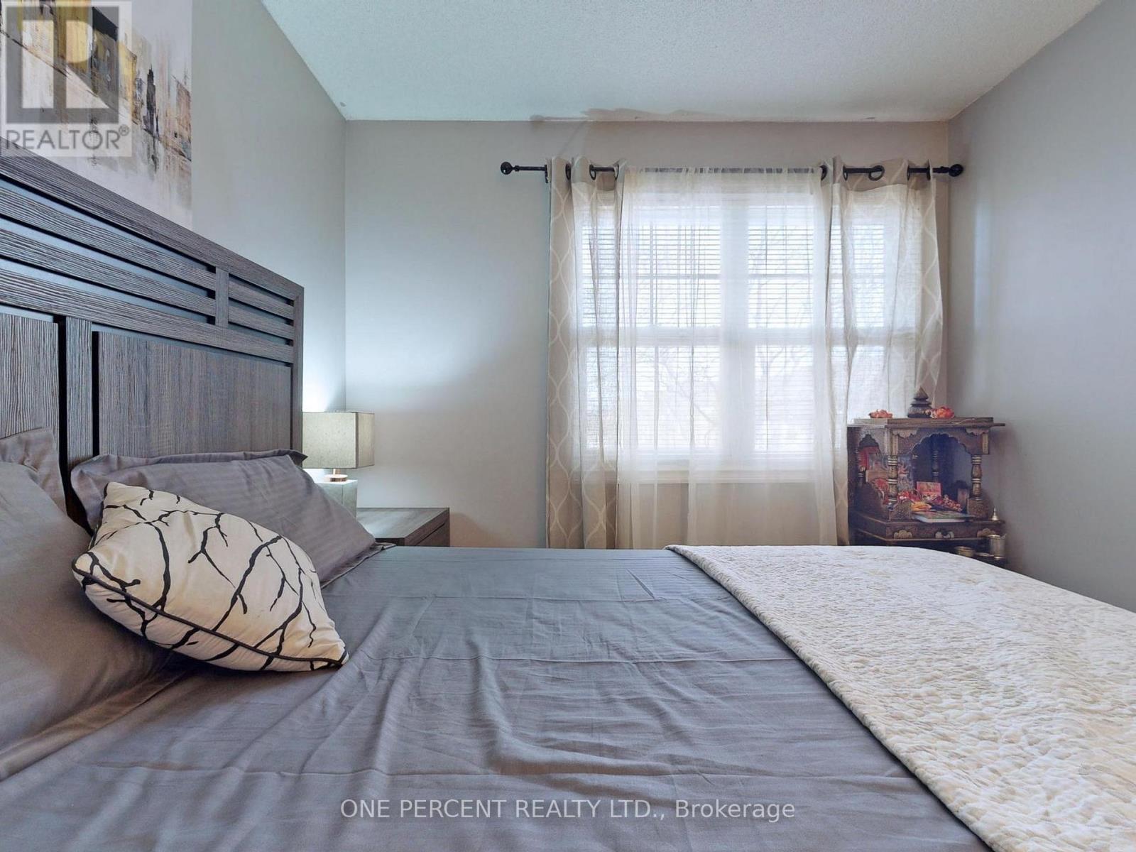 Photo 25 of 56 32 Brandy Lane Way, Newmarket ON