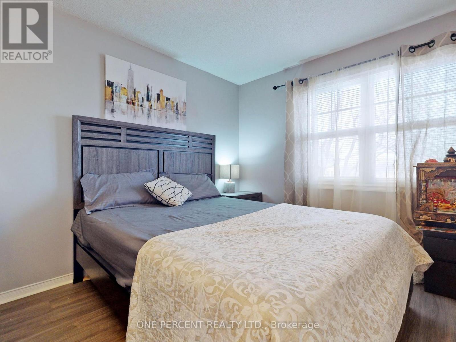 Photo 26 of 56 32 Brandy Lane Way, Newmarket ON