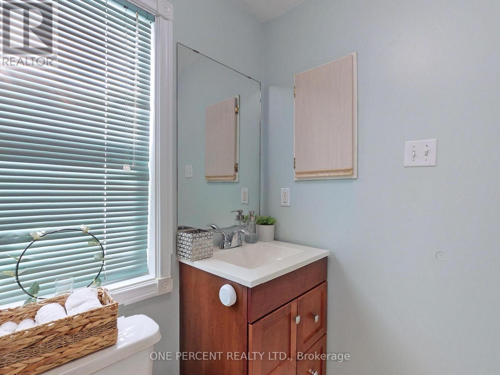Photo 31 of 56 32 Brandy Lane Way, Newmarket ON