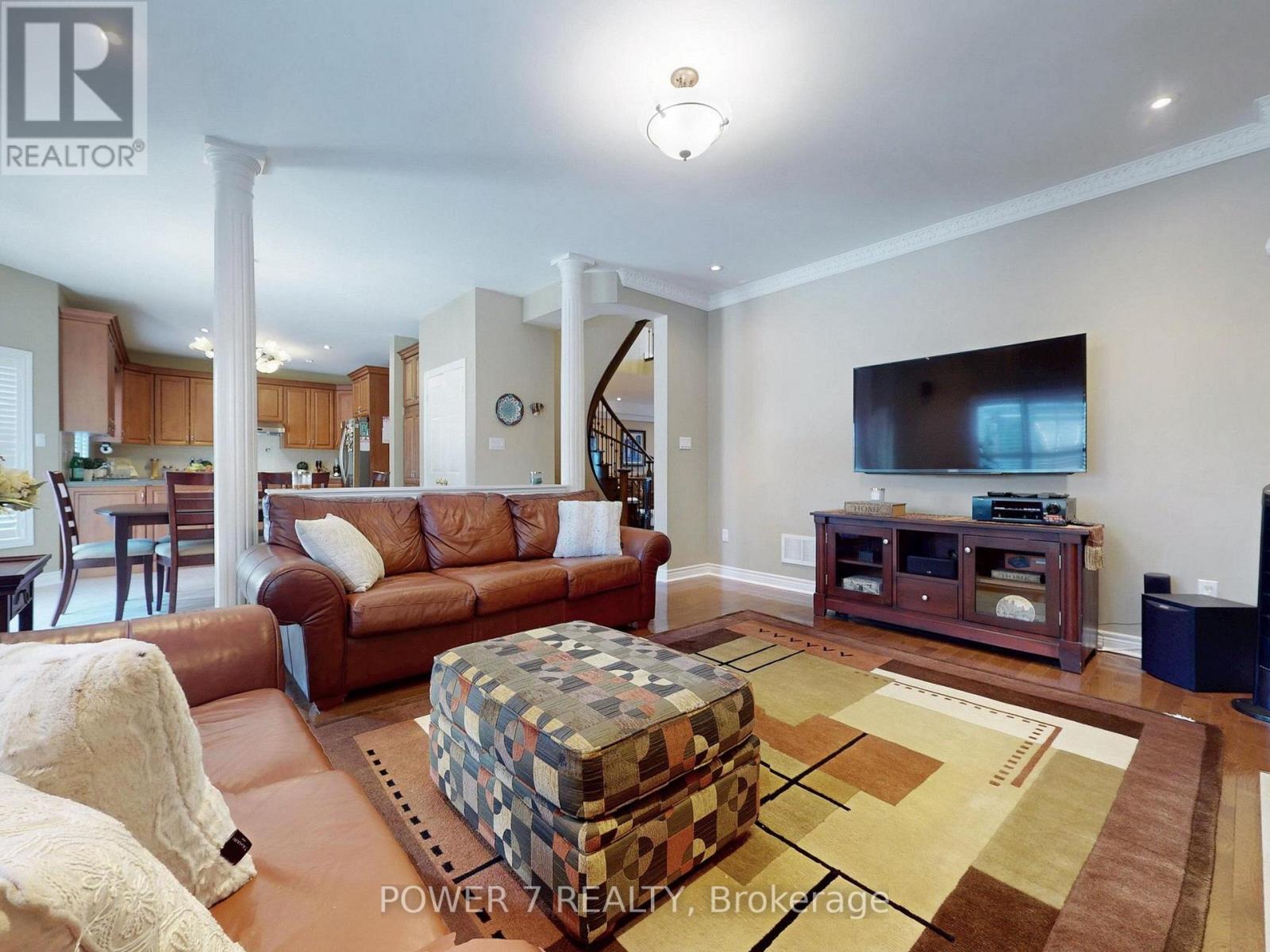 Photo 11 of 123 Macrill Road, Markham ON