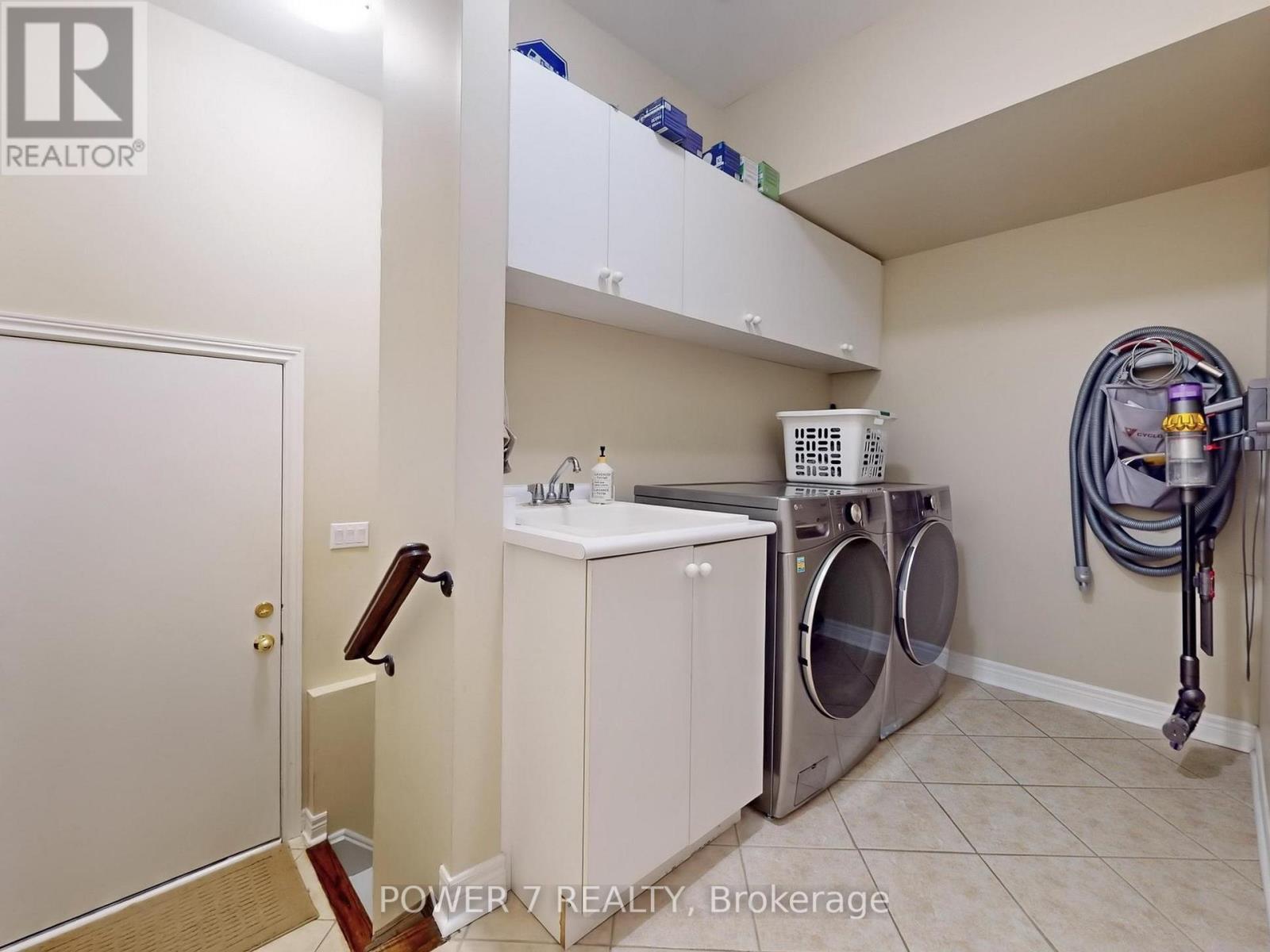 Photo 21 of 123 Macrill Road, Markham ON