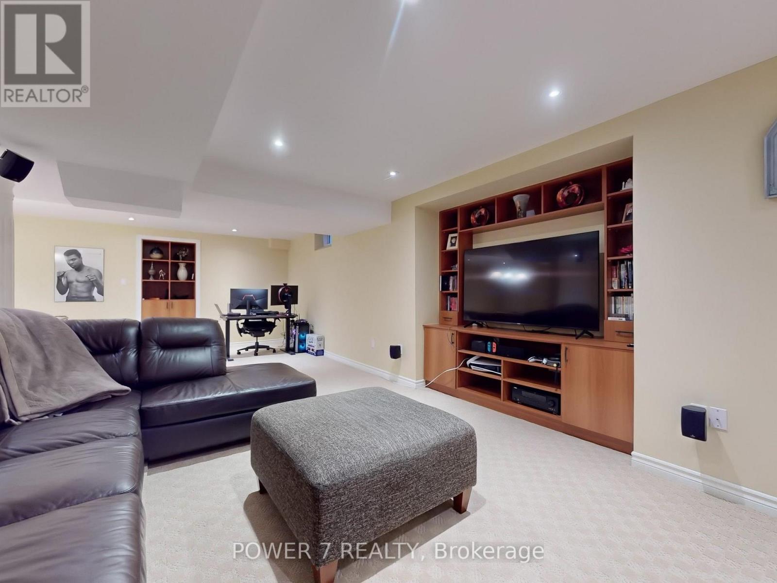 Photo 37 of 123 Macrill Road, Markham ON
