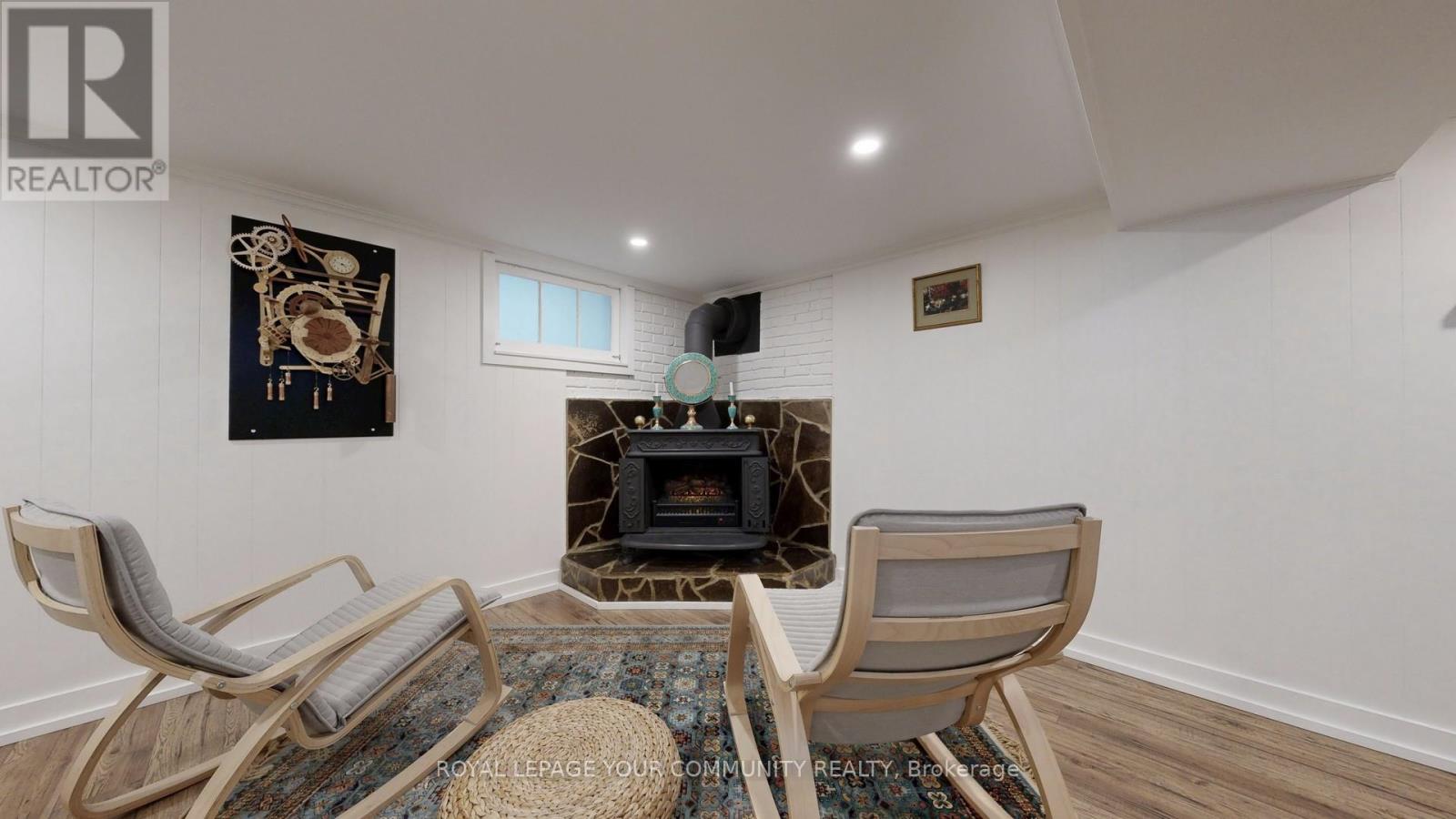 Photo 26 of 44 Reaman Street, Richmond Hill ON
