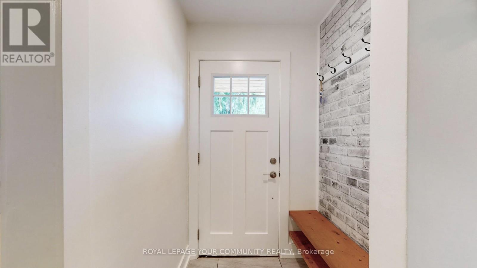 Photo 8 of 44 Reaman Street, Richmond Hill ON