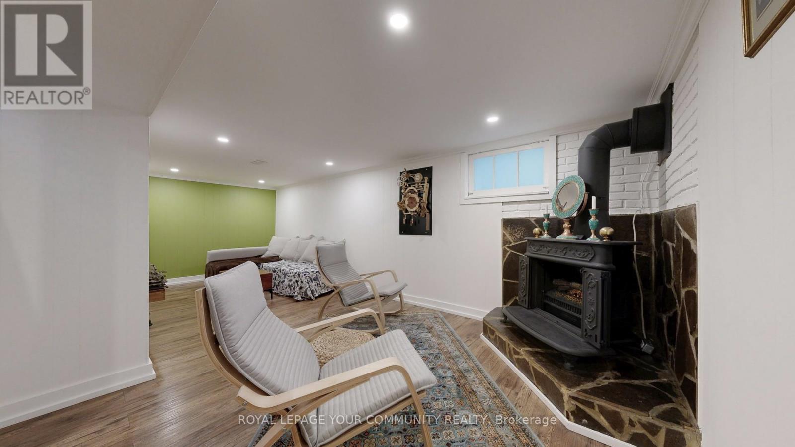 Photo 35 of 44 Reaman Street, Richmond Hill ON