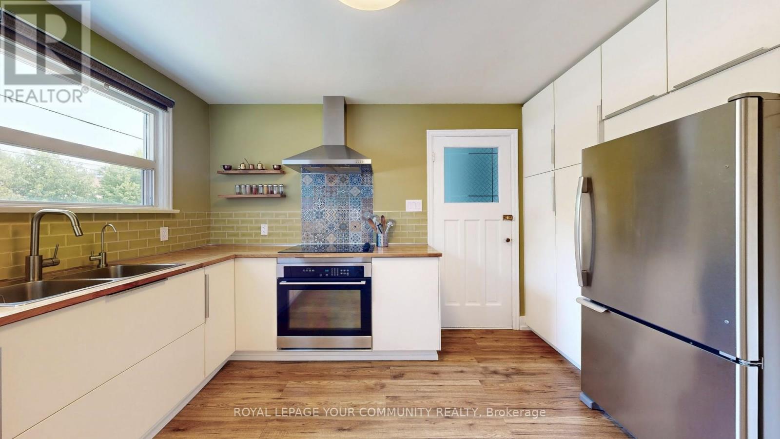 Photo 42 of 44 Reaman Street, Richmond Hill ON