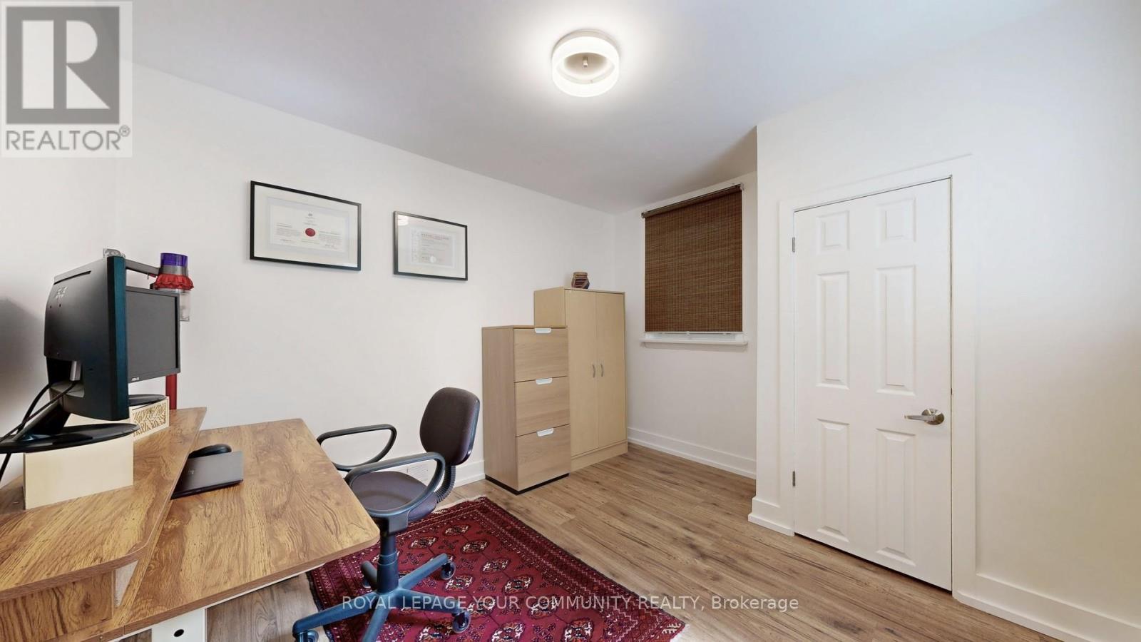 Photo 13 of 44 Reaman Street, Richmond Hill ON