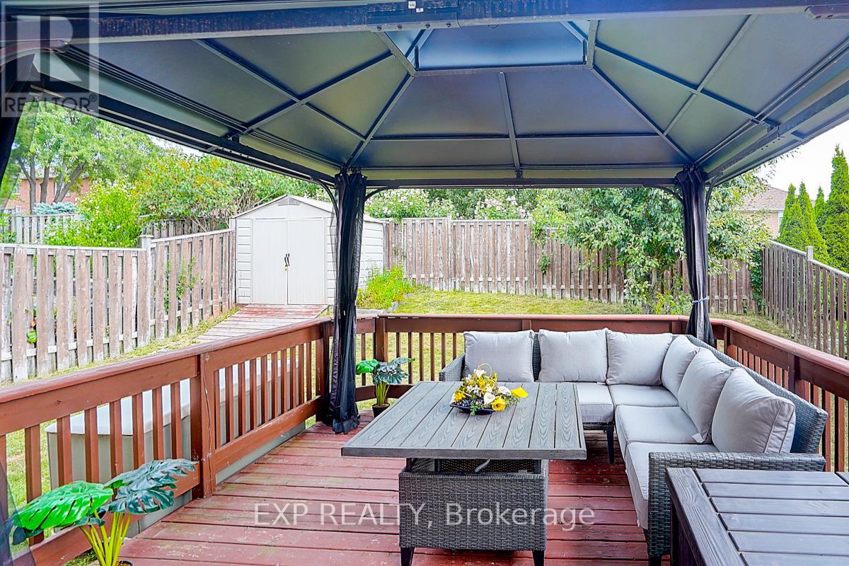 Photo 8 of 14 Prince Drive, Bradford West Gwillimbury ON