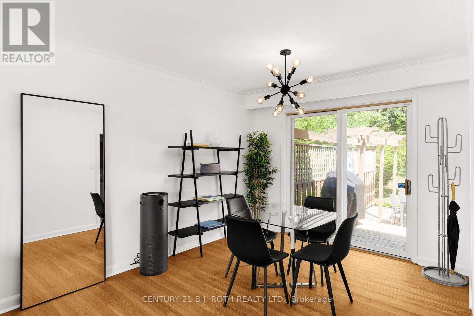 Photo 10 of 410 Codrington Street, Barrie ON