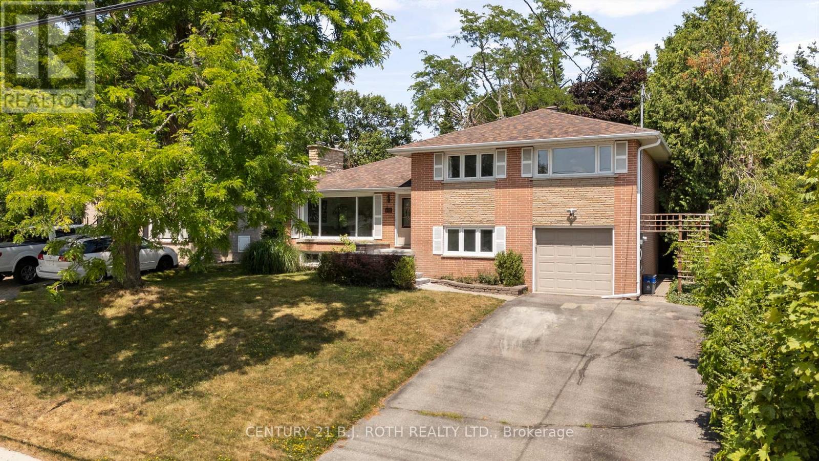 Photo 2 of 410 Codrington Street, Barrie ON