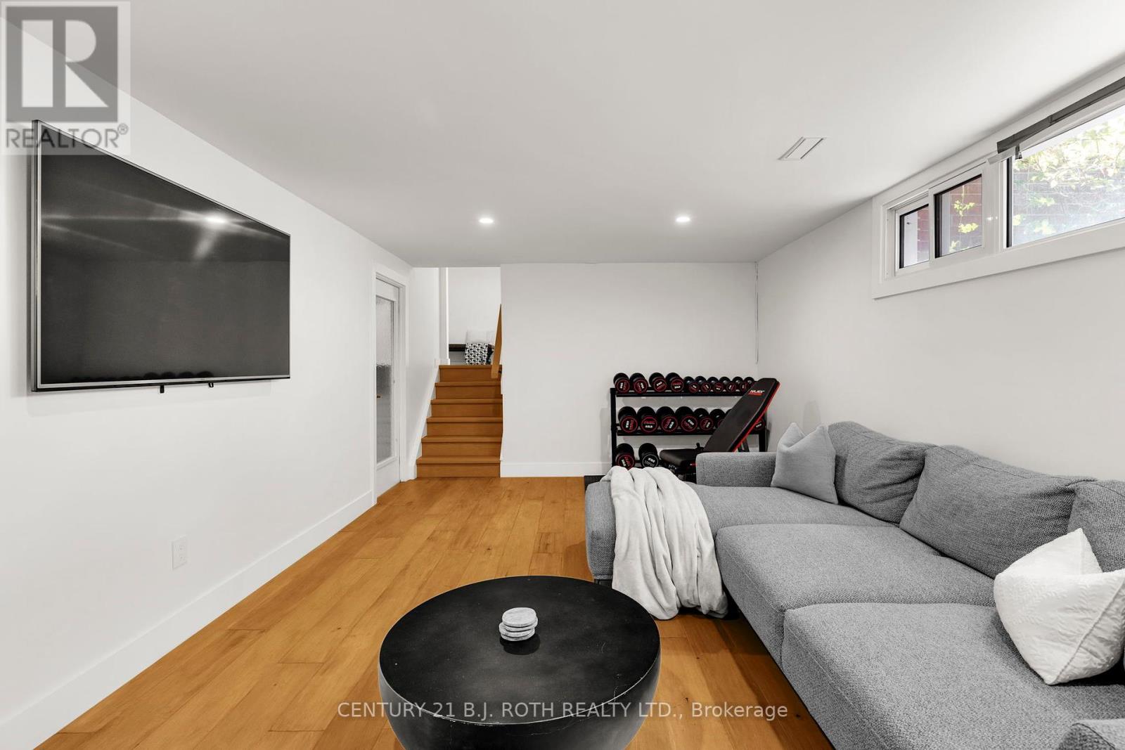 Photo 25 of 410 Codrington Street, Barrie ON