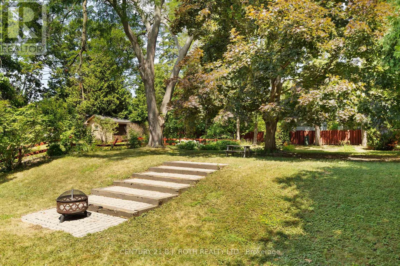 Photo 29 of 410 Codrington Street, Barrie ON