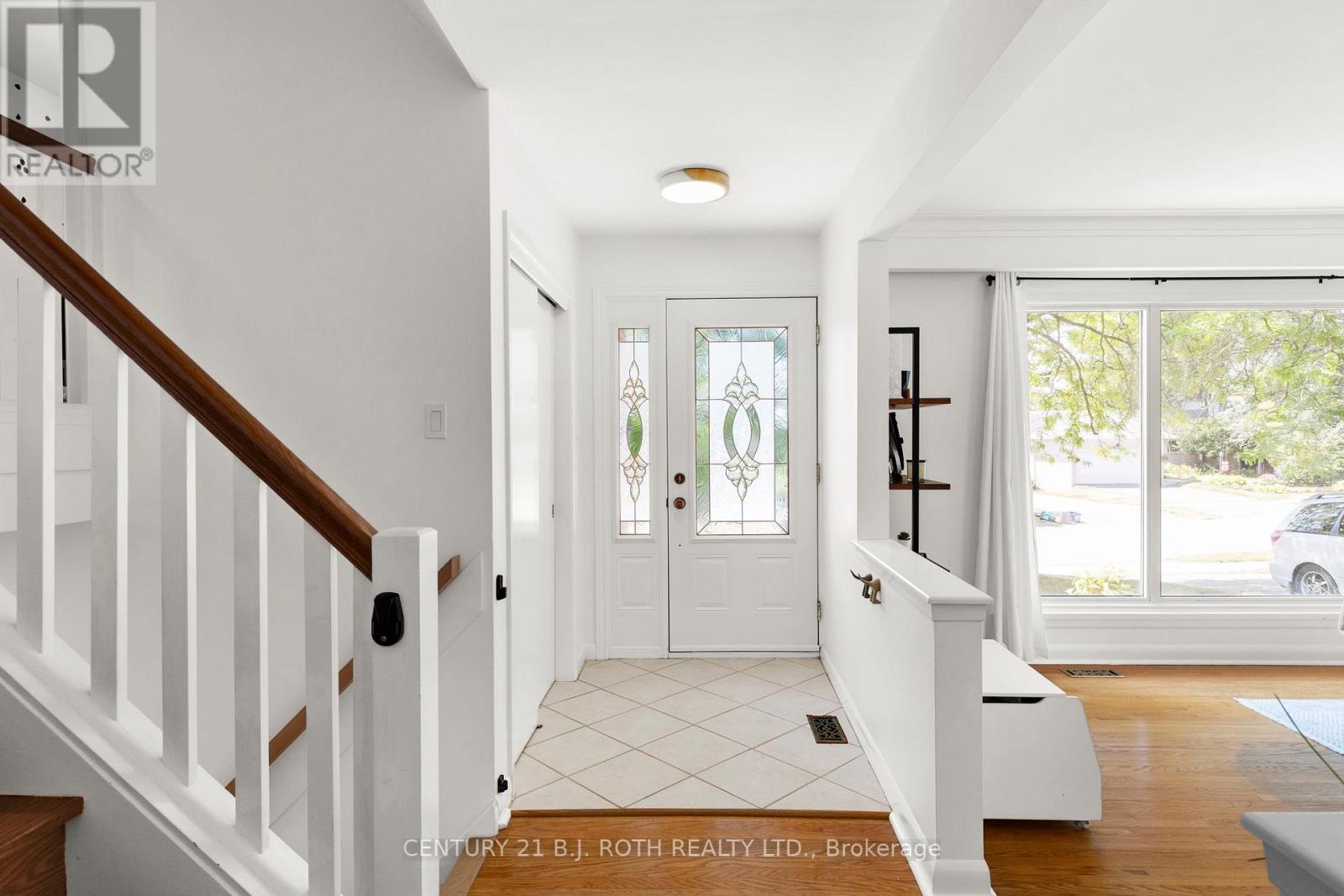Photo 3 of 410 Codrington Street, Barrie ON