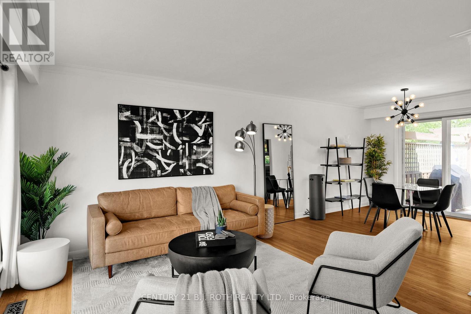 Photo 8 of 410 Codrington Street, Barrie ON