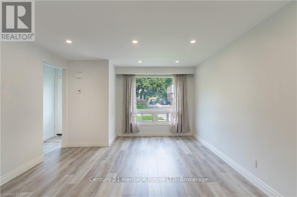 Photo 16 of 78 Silvan Drive, Welland ON