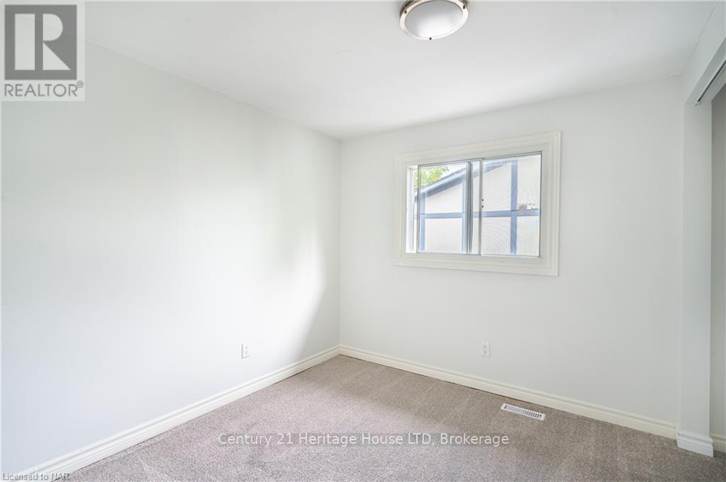 Photo 10 of 78 Silvan Drive, Welland ON