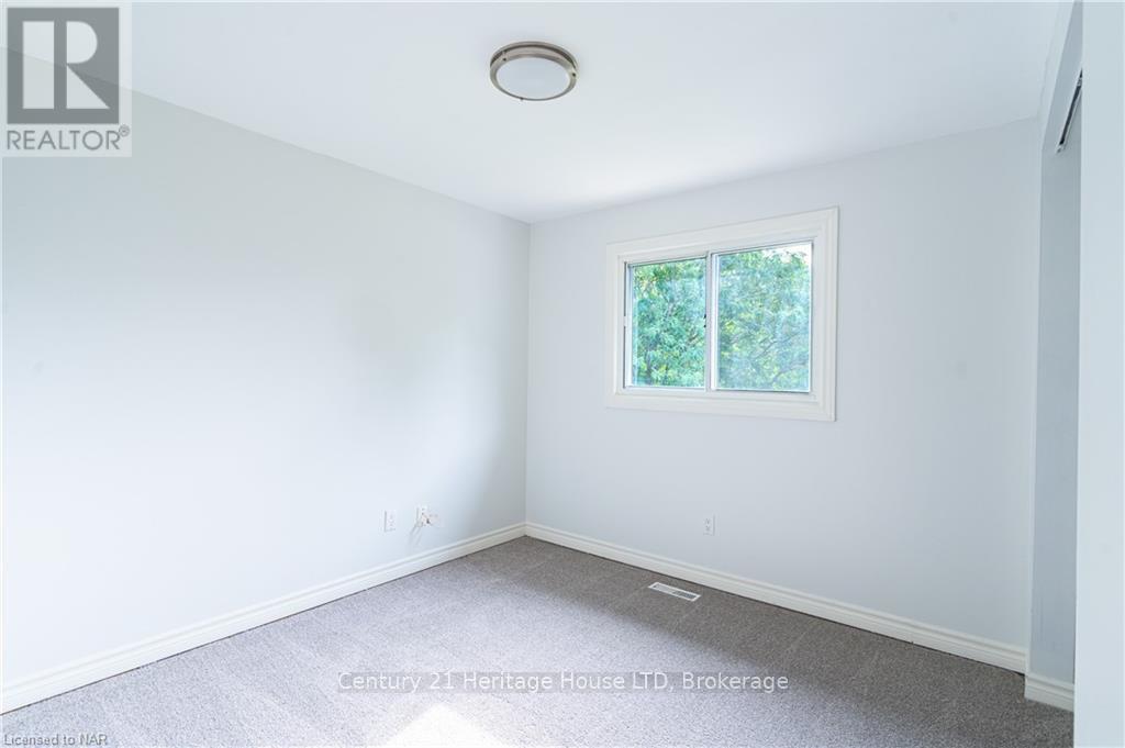 Photo 20 of 78 Silvan Drive, Welland ON
