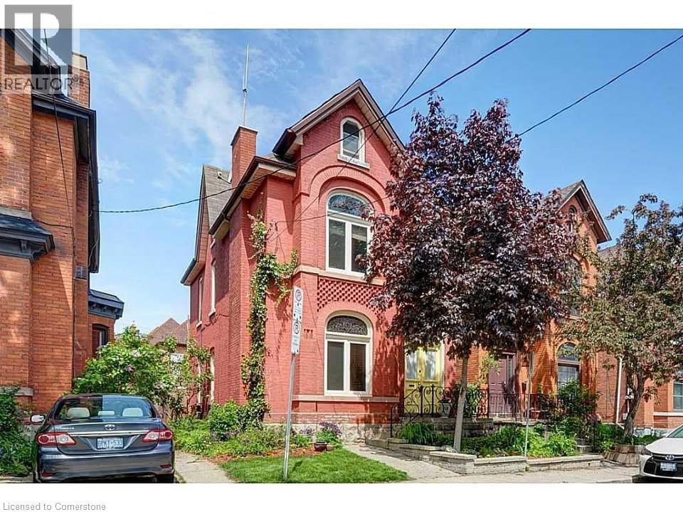 Photo 3 of 102 Grant Avenue, Hamilton ON