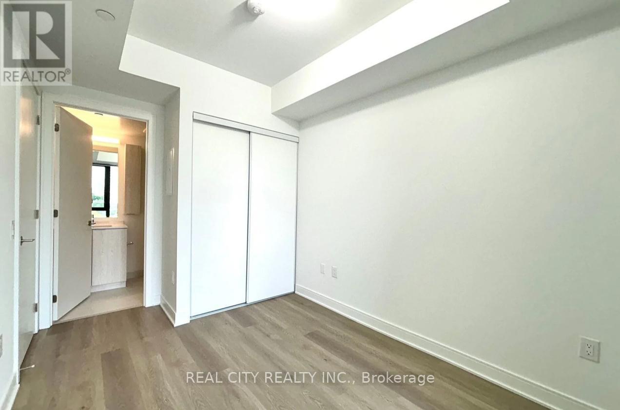 Photo 6 of 1005 86 Dundas Street, Mississauga ON