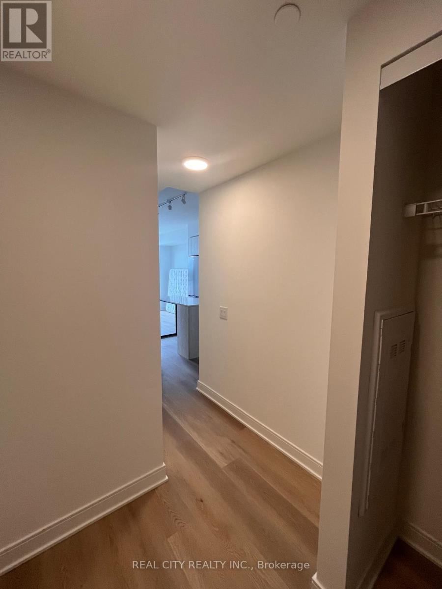 Photo 5 of 1005 86 Dundas Street, Mississauga ON