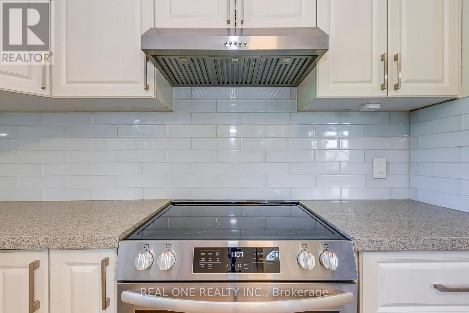 Photo 22 of Main 173 Hampton Heath Road, Burlington ON