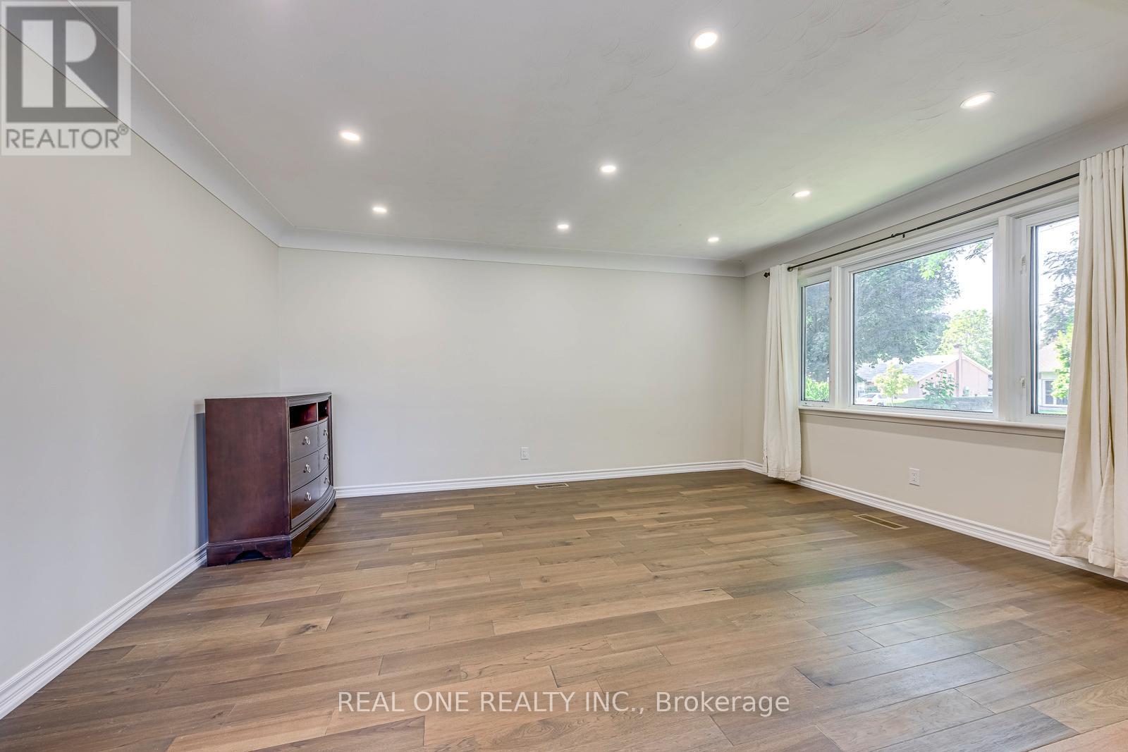 Photo 17 of Main 173 Hampton Heath Road, Burlington ON