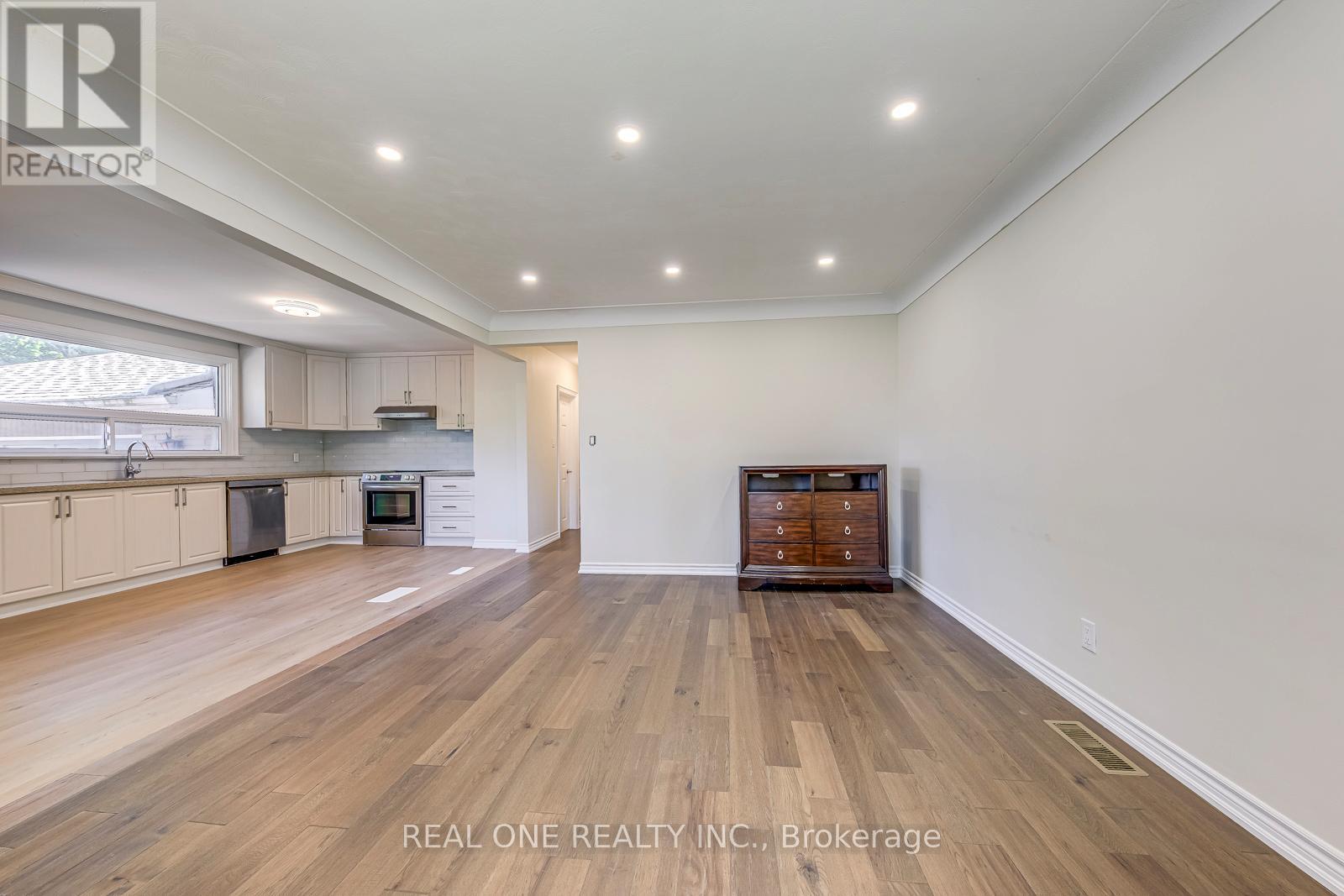 Photo 9 of Main 173 Hampton Heath Road, Burlington ON