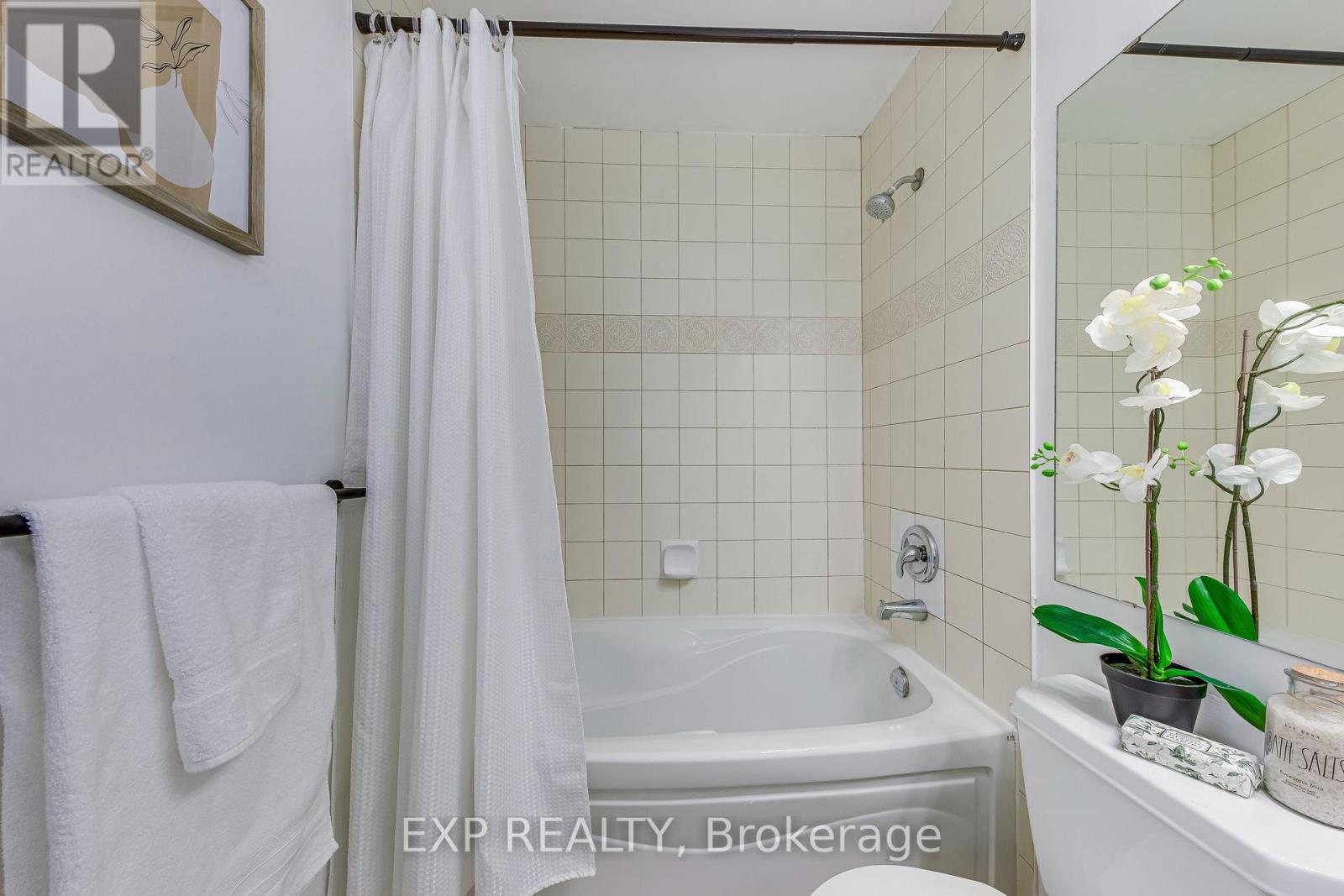 Photo 23 of 2303 3504 Hurontario Street, Mississauga ON