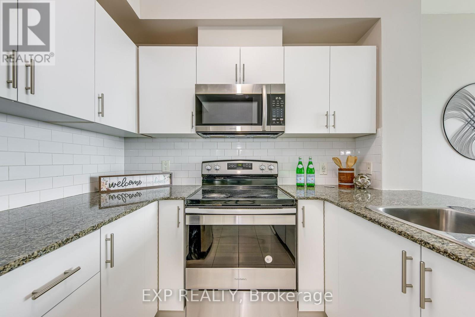 Photo 6 of 2303 3504 Hurontario Street, Mississauga ON