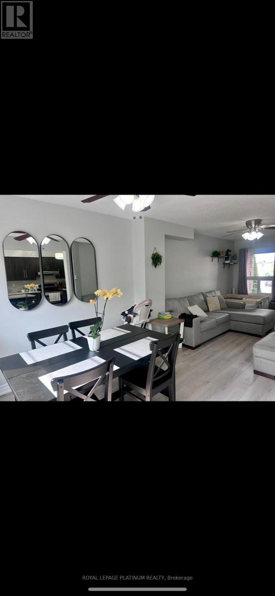 Photo 12 of 112 Cutters Crescent, Brampton ON