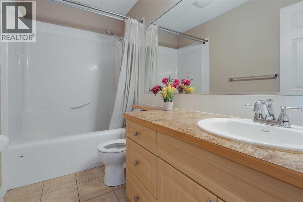 Single Family House for Sale in  Royal Birkdale Crescent NW Royal Oak Calgary 