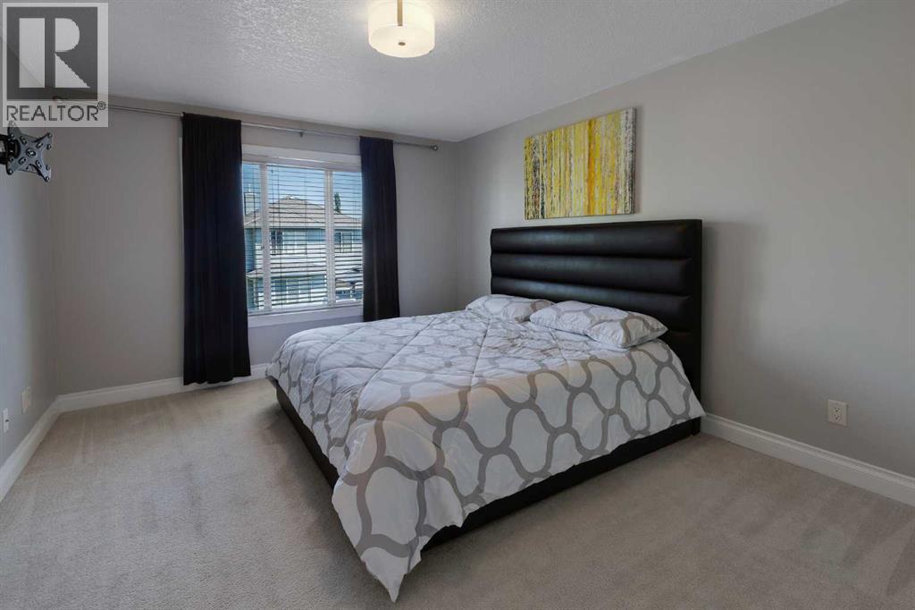 Single Family House for Sale in  Royal Birkdale Crescent NW Royal Oak Calgary 