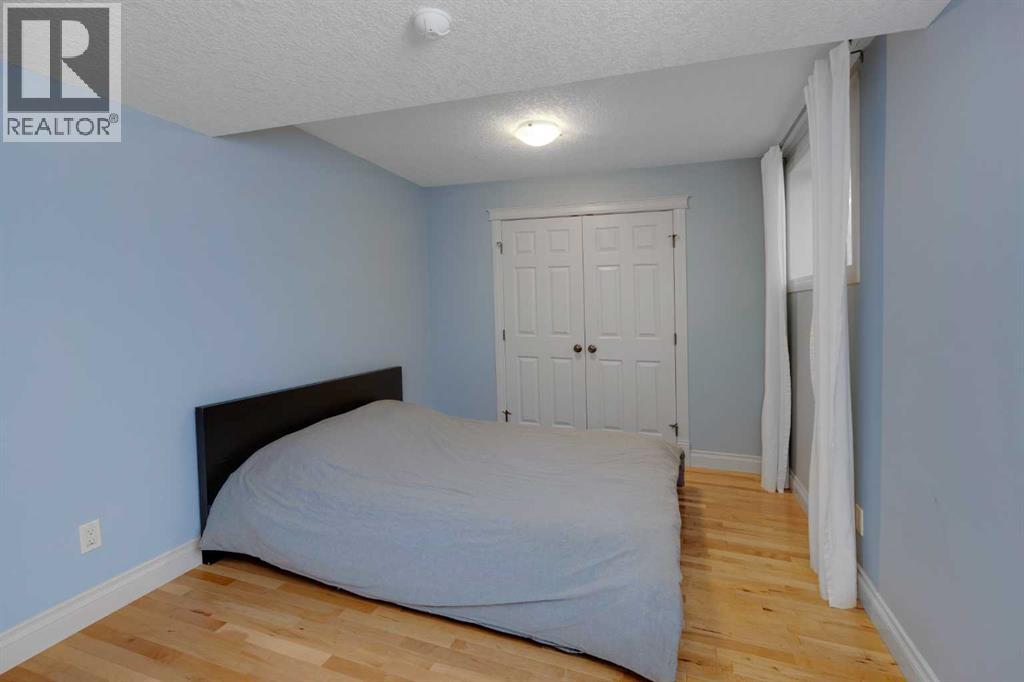 Single Family House for Sale in  Royal Birkdale Crescent NW Royal Oak Calgary 