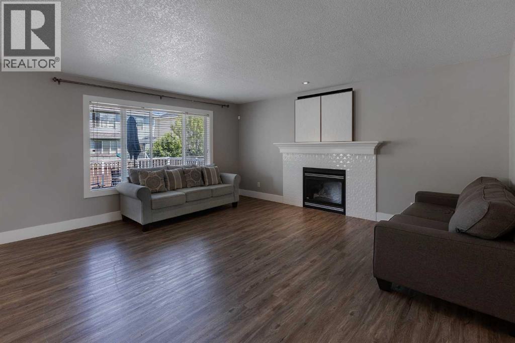 Single Family House for Sale in  Royal Birkdale Crescent NW Royal Oak Calgary 