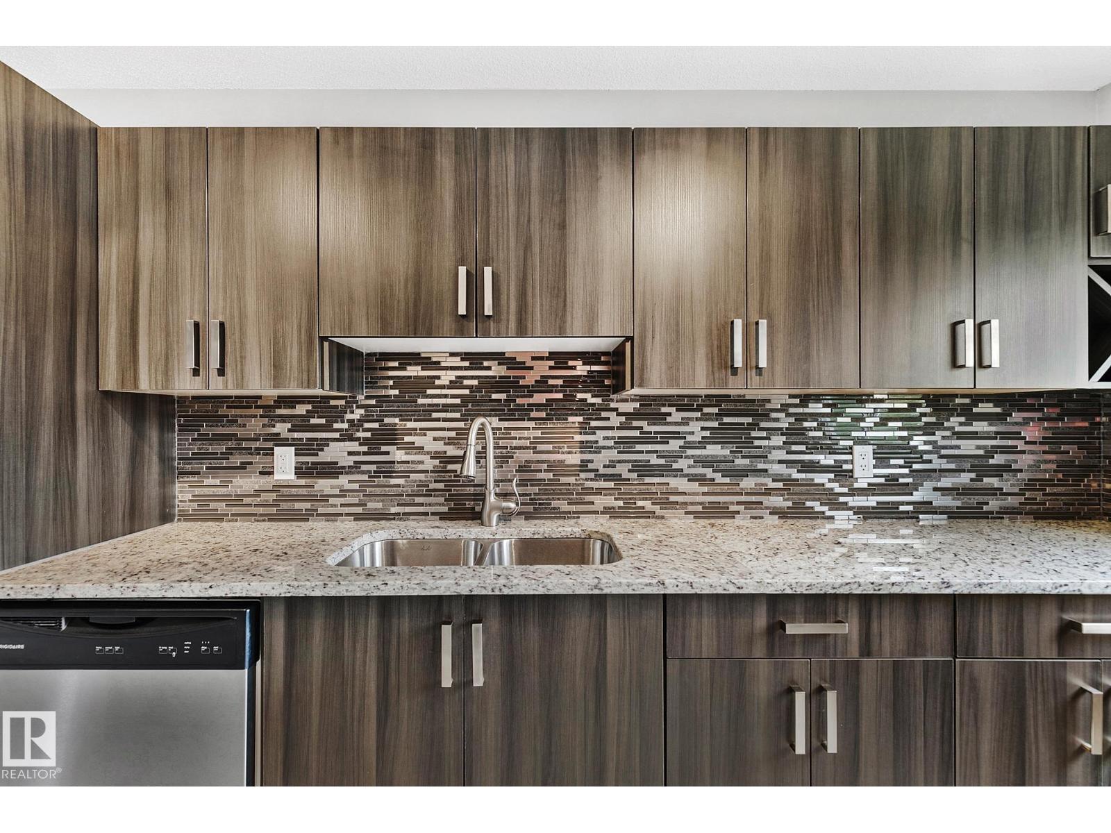 Photo 19 of 11 9630 82 Av Nw, Edmonton AB